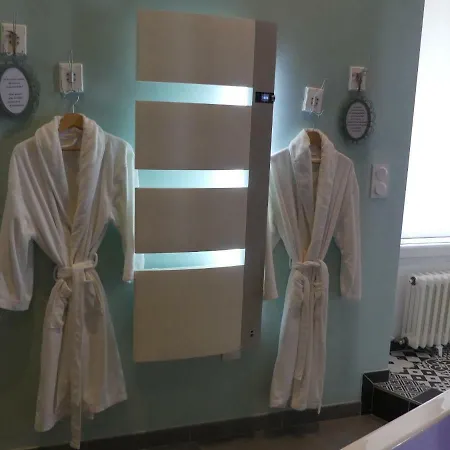 Entre Nous - La Poste *