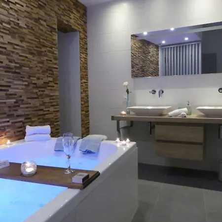 Entre Nous - La Poste *