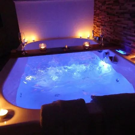 Entre Nous - La Poste سوموور