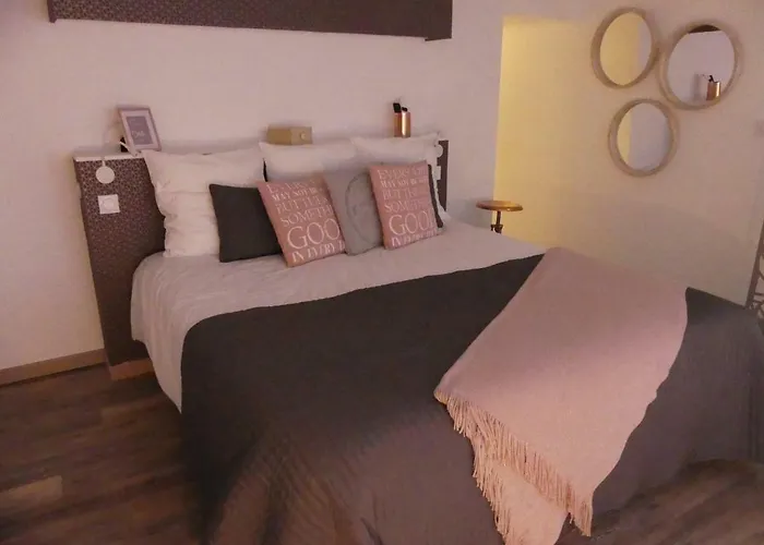 Entre Nous - La Poste *