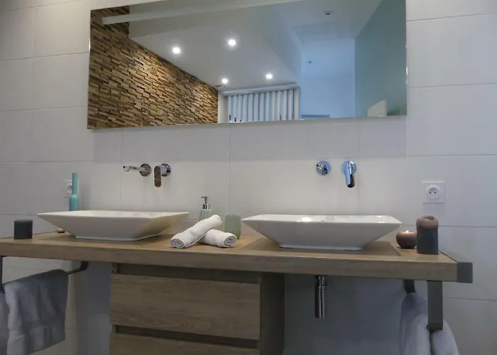 Entre Nous - La Poste Apartment