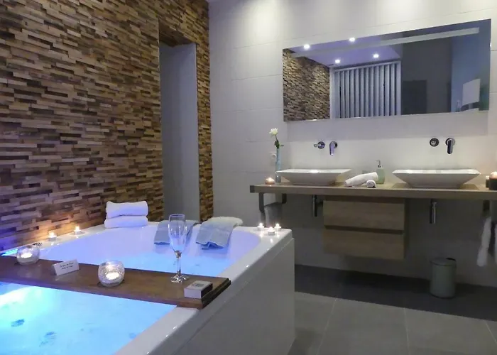 Entre Nous - La Poste *