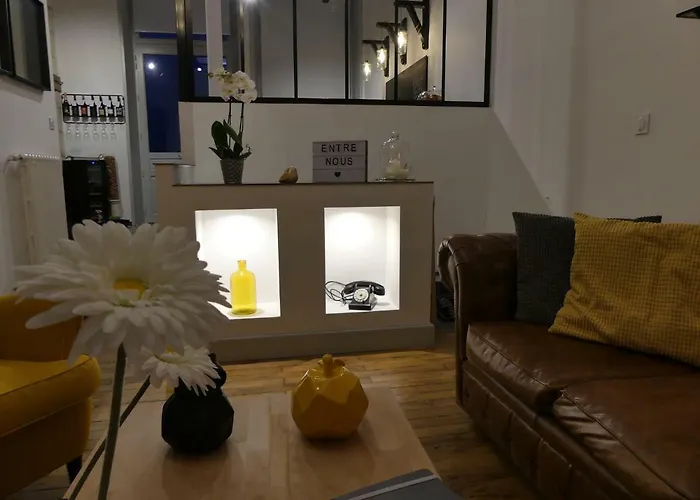 Entre Nous - La Poste Apartment