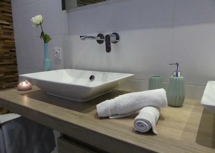 Entre Nous - La Poste * Saumur