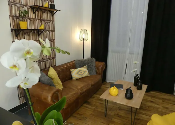 Entre Nous - La Poste * Saumur